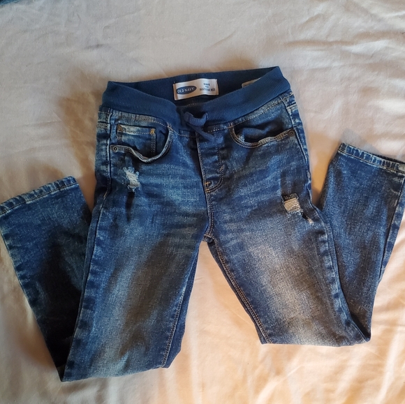 5t distressed jeans